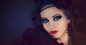 ハロウィンメイクを100均でゴージャスに仕上げるコスパが最高な方法